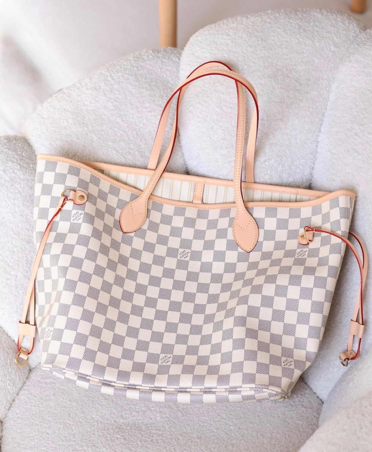 LV Neverfull Bag