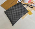 LV Clutch