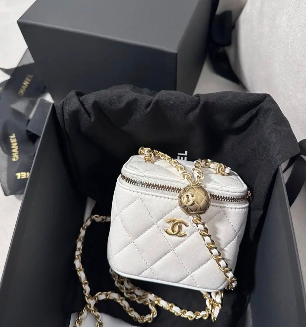Mini Chanel Vanity